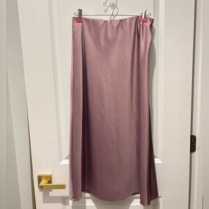🌸Satin Maxi Skirt in Soft Mauve